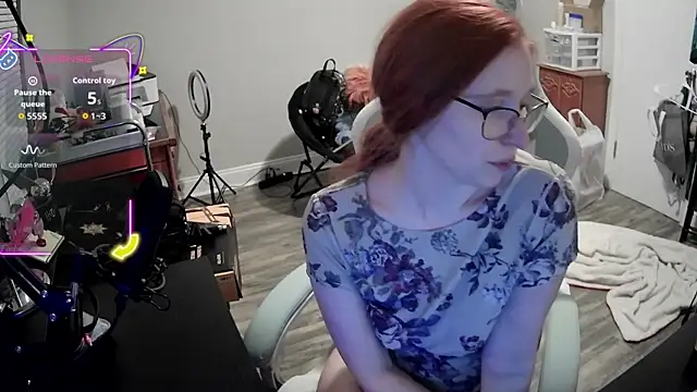 LilyFoxxx online show from 09-12-25, 03:17