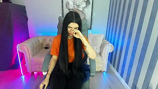 Tiffany lab online show from 01-28-25, 01:27