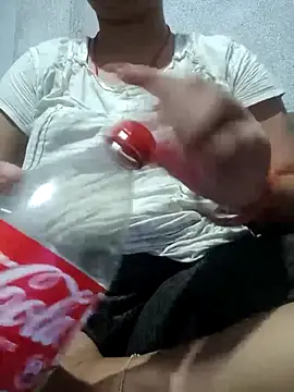 Snapshot of Super-Couple chatting on 09-09-25, 04:56 Super-Couple online show from 09-09-25, 04:56