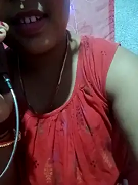 Snapshot of Super-Couple chatting on 12-14-25, 02:33 Super-Couple online show from 12-14-25, 02:33