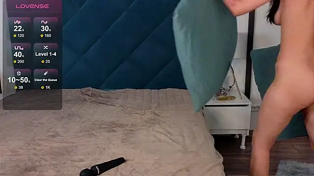 Snapshot of Amalia_3 chatting on 12-18-24, 06:10 Amalia 3 online show from 12-18-24, 06:10