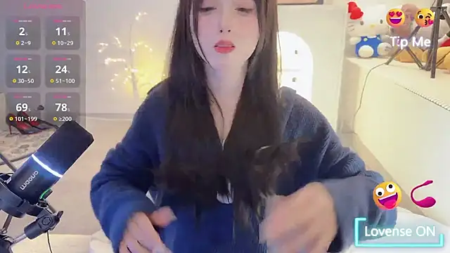 Unique-yiyi online show from 02-11-25, 08:42