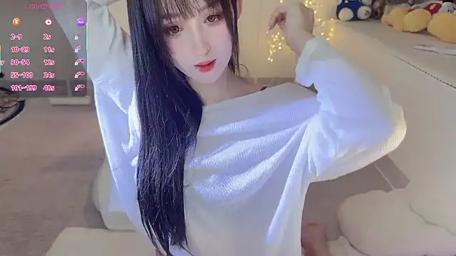 Unique-yiyi online show from 10-21-25, 04:30