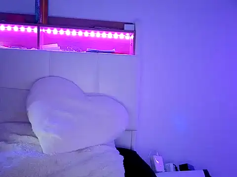 Snapshot of nicole77745 chatting on 03-08-26, 02:43 nicole77745 online show from 03-08-26, 02:43