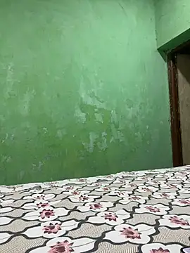 Snapshot of Black_Glow chatting on 12-31-24, 02:47 Black Glow online show from 12-31-24, 02:47