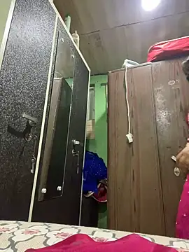 Snapshot of Black_Glow chatting on 01-12-25, 05:11 Black Glow online show from 01-12-25, 05:11