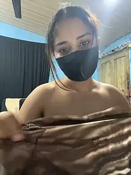 Snapshot of Black_Glow chatting on 01-14-25, 01:38 Black Glow online show from 01-14-25, 01:38