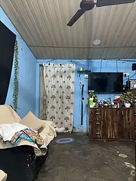 Snapshot of Black_Glow chatting on 01-27-25, 02:35 Black Glow online show from 01-27-25, 02:35