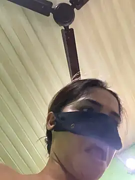 Snapshot of Black_Glow chatting on 01-29-25, 12:13 Black Glow online show from 01-29-25, 12:13