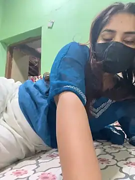 Snapshot of Black_Glow chatting on 02-13-25, 03:14 Black Glow online show from 02-13-25, 03:14