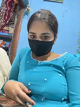 Snapshot of Black_Glow chatting on 02-20-25, 04:46 Black Glow online show from 02-20-25, 04:46