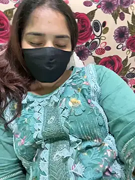 Snapshot of Black_Glow chatting on 03-11-25, 02:40 Black Glow online show from 03-11-25, 02:40