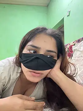 Snapshot of Black_Glow chatting on 03-13-25, 02:44 Black Glow online show from 03-13-25, 02:44