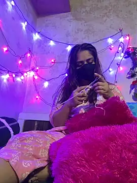 Snapshot of Black_Glow chatting on 09-11-25, 06:08 Black Glow online show from 09-11-25, 06:08