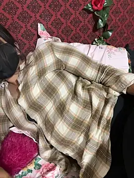 Snapshot of Black_Glow chatting on 12-03-25, 10:02 Black Glow online show from 12-03-25, 10:02