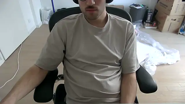 taallguyy 196 online show from 03-10-26, 06:40