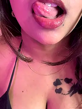 wildestcouplee online show from 11-12-25, 03:45