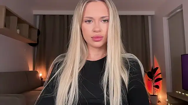 Snapshot of Julia_RL chatting on 09-26-25, 10:03 Julia RL online show from 09-26-25, 10:03