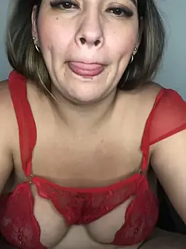 Snapshot of Amira__Fatima chatting on 02-15-25, 07:17 Amira Fatima online show from 02-15-25, 07:17