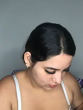 Snapshot of Amira__Fatima chatting on 02-28-25, 02:31 Amira Fatima online show from 02-28-25, 02:31