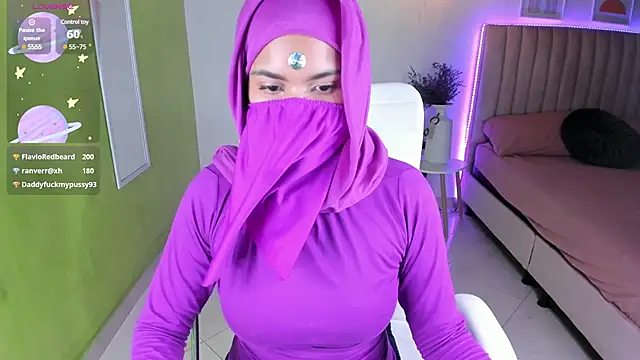 Snapshot of saray_halam chatting on 03-15-25, 12:25 saray halam online show from 03-15-25, 12:25