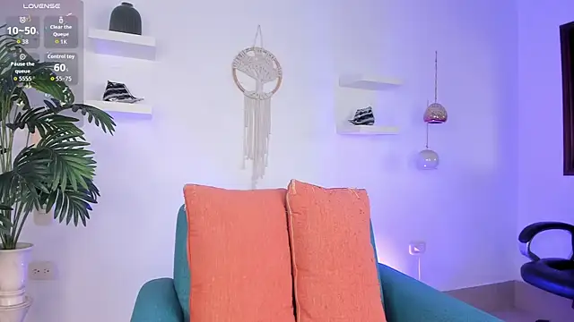 Snapshot of saray_halam chatting on 09-17-25, 07:15 saray halam online show from 09-17-25, 07:15