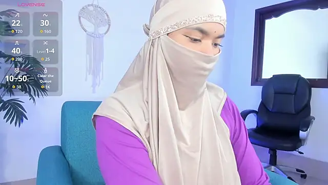 Snapshot of saray_halam chatting on 10-05-25, 06:17 saray halam online show from 10-05-25, 06:17