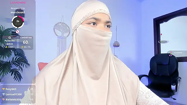 Snapshot of saray_halam chatting on 10-10-25, 06:18 saray halam online show from 10-10-25, 06:18