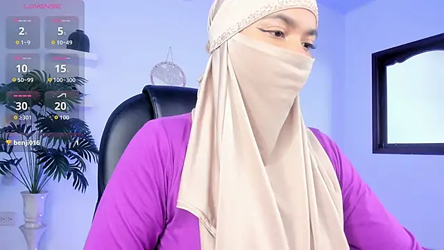 Snapshot of saray_halam chatting on 10-13-25, 06:19 saray halam online show from 10-13-25, 06:19