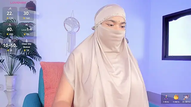 Snapshot of saray_halam chatting on 10-15-25, 06:19 saray halam online show from 10-15-25, 06:19