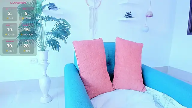 Snapshot of saray_halam chatting on 10-17-25, 06:10 saray halam online show from 10-17-25, 06:10