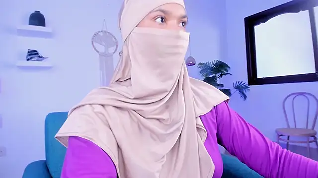 Snapshot of saray_halam chatting on 10-30-25, 06:30 saray halam online show from 10-30-25, 06:30