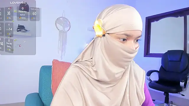 Snapshot of saray_halam chatting on 11-17-25, 01:06 saray halam online show from 11-17-25, 01:06