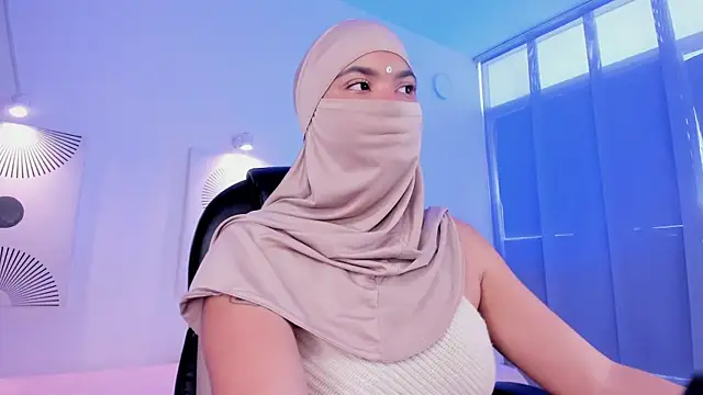 Snapshot of saray_halam chatting on 12-14-25, 01:16 saray halam online show from 12-14-25, 01:16