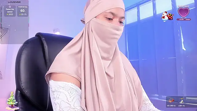 Snapshot of saray_halam chatting on 12-17-25, 01:17 saray halam online show from 12-17-25, 01:17