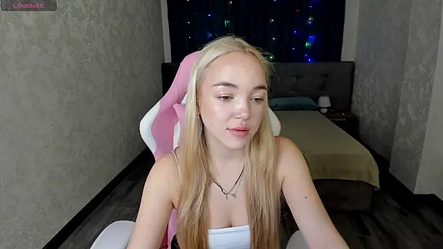 Christy Little online show from 02-17-25, 12:54