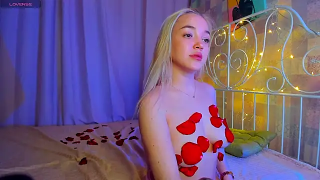 Christy Little online show from 03-11-25, 07:04