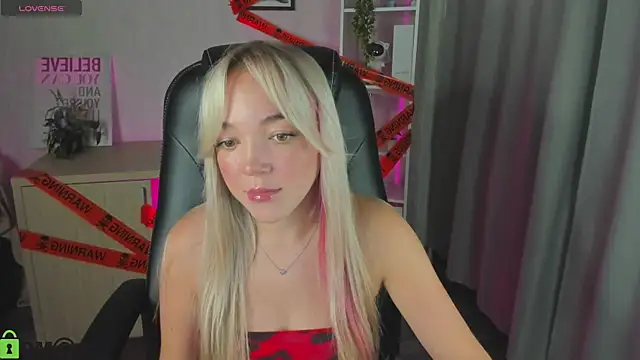 Christy Little online show from 10-26-25, 09:10