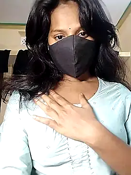 Snapshot of Shivani_Tivari chatting on 11-11-25, 05:24 Shivani Tivari online show from 11-11-25, 05:24