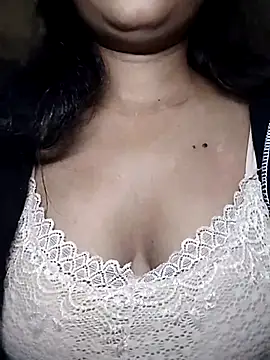 Snapshot of Shivani_Tivari chatting on 12-01-25, 05:40 Shivani Tivari online show from 12-01-25, 05:40