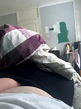 Snapshot of AmberTaylorXxx chatting on 11-09-25, 02:37 AmberTaylorXxx online show from 11-09-25, 02:37