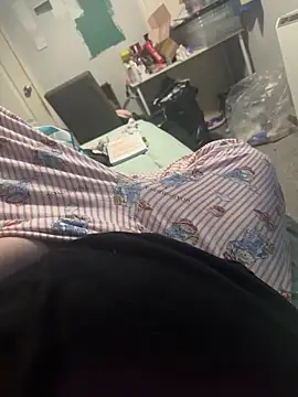 Snapshot of AmberTaylorXxx chatting on 12-14-25, 04:01 AmberTaylorXxx online show from 12-14-25, 04:01