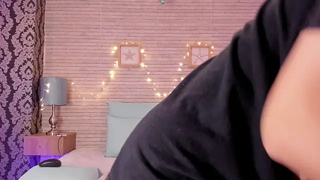 Catalinna Thompson online show from 12-29-24, 06:05