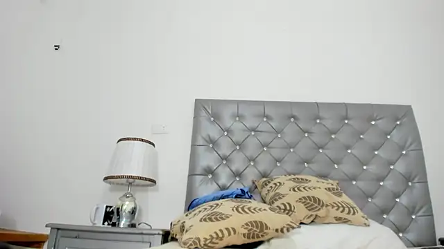 Snapshot of Amir_mikelsen chatting on 01-14-25, 06:38 Amir mikelsen online show from 01-14-25, 06:38