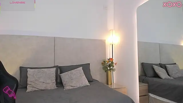 Saori newman online show from 04-27-26, 11:52