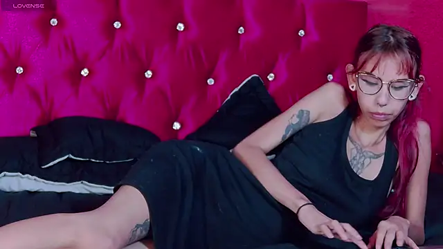 Lunamistyc online show from 11-22-25, 08:08