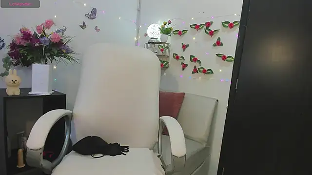 Snapshot of ariana_crazzy chatting on 12-09-24, 06:35 ariana crazzy online show from 12-09-24, 06:35