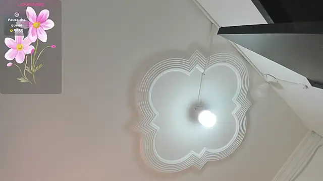 Snapshot of ariana_crazzy chatting on 12-13-24, 10:23 ariana crazzy online show from 12-13-24, 10:23