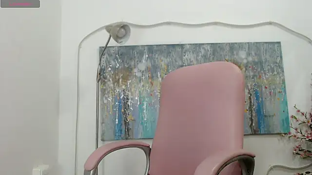 Snapshot of ariana_crazzy chatting on 12-30-24, 04:29 ariana crazzy online show from 12-30-24, 04:29