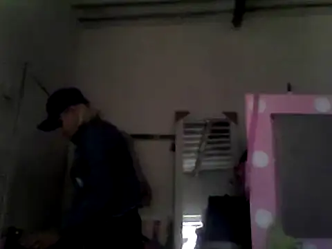 Snapshot of ariana_crazzy chatting on 02-19-25, 09:14 ariana crazzy online show from 02-19-25, 09:14